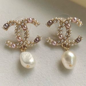 CHANEL 2020 CC Earrings with baby pink, purple, and white pearls